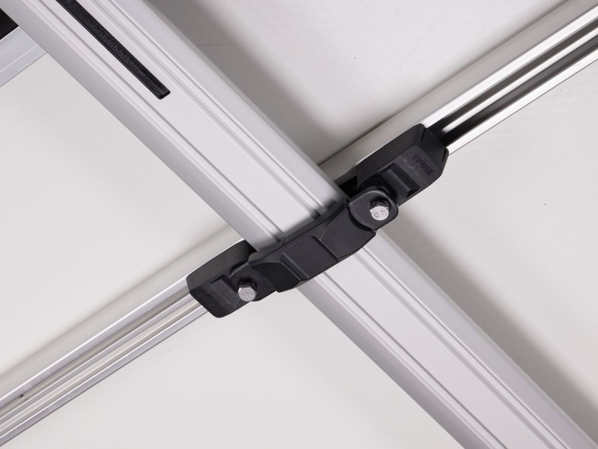 Náhľad produktu - Thule Foothill Mounting Rails - montážne lišty strešných stanov