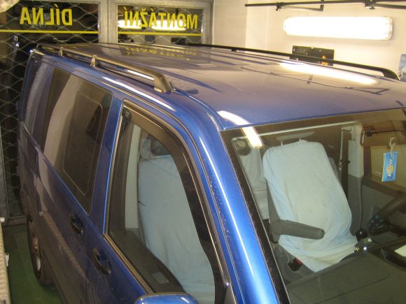 Náhľad produktu - Pozdĺžniky Volkswagen Transporter T5 krátka verzia (montáž z vonkajšej strany strechy)