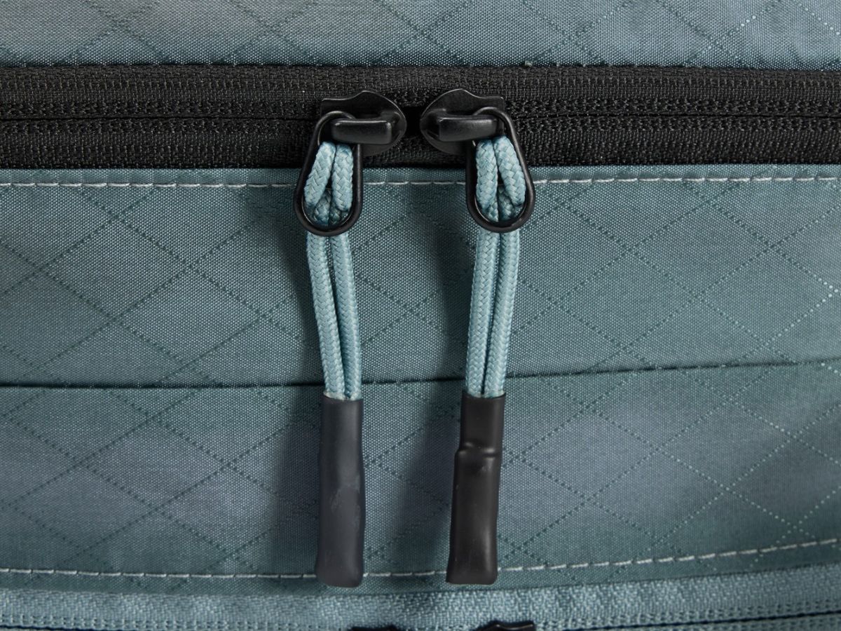 Náhľad produktu - Thule cestovný organizér čisté/špinavé TCCD201 - Pond Gray