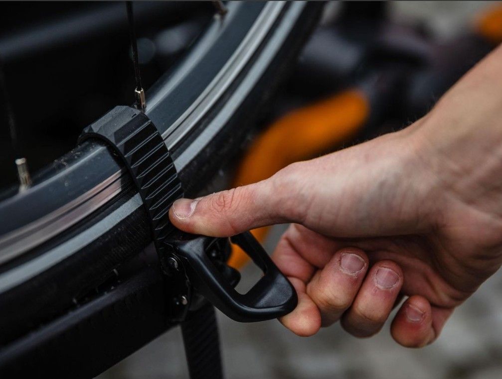 Náhľad produktu - TMK FLY Footbike 01 pre 1 kolobežku (skladací) ORANGE + vak