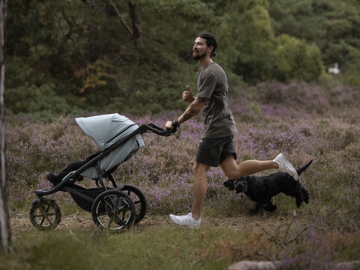 Náhľad produktu - Thule Urban Glide 3 M. Green + korba + pláštenka + moskytiéra + madlo + plášť. korba + moskyt. korba